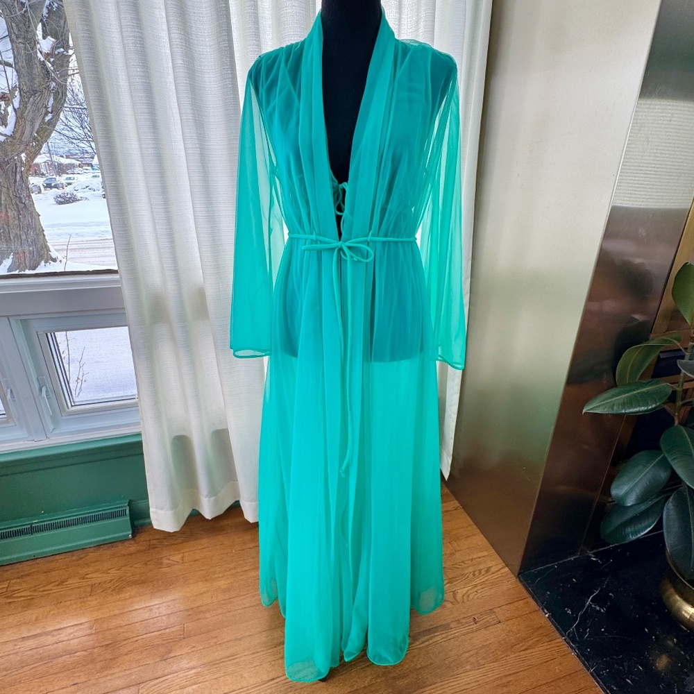 Vintage 60s 3 pieces lingerie set, robe, negligee & hips hugger, modern size 6/8